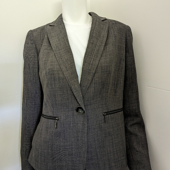 Woman's 2 piece suit - Picture 4 of 6
